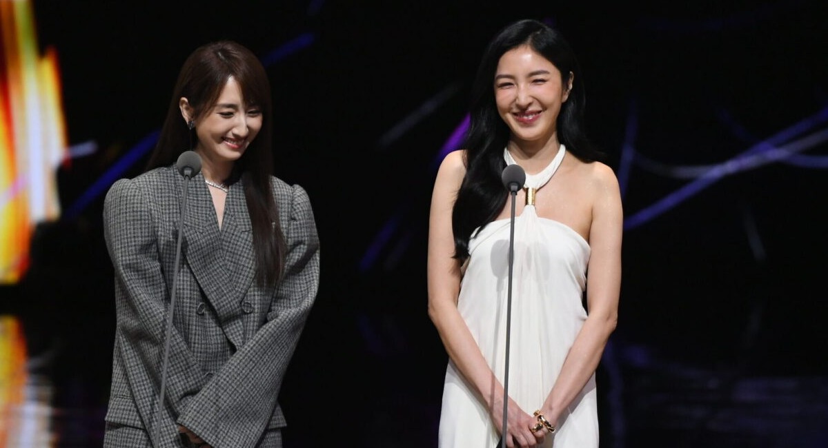 Alice Ko and Cheryl Yang’s Kiss at the Golden Bell Awards Breaks the Internet