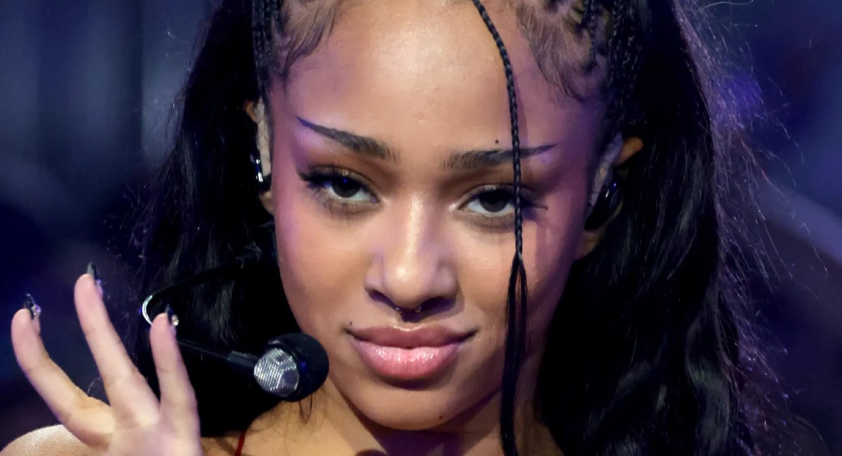 KATSEYE’s Manon Breaks Silence on Hiatus, Sparking Fan Confusion and Tension